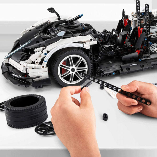 Pagani Huayra 1:8 - DIY Technic Brick R/C Car