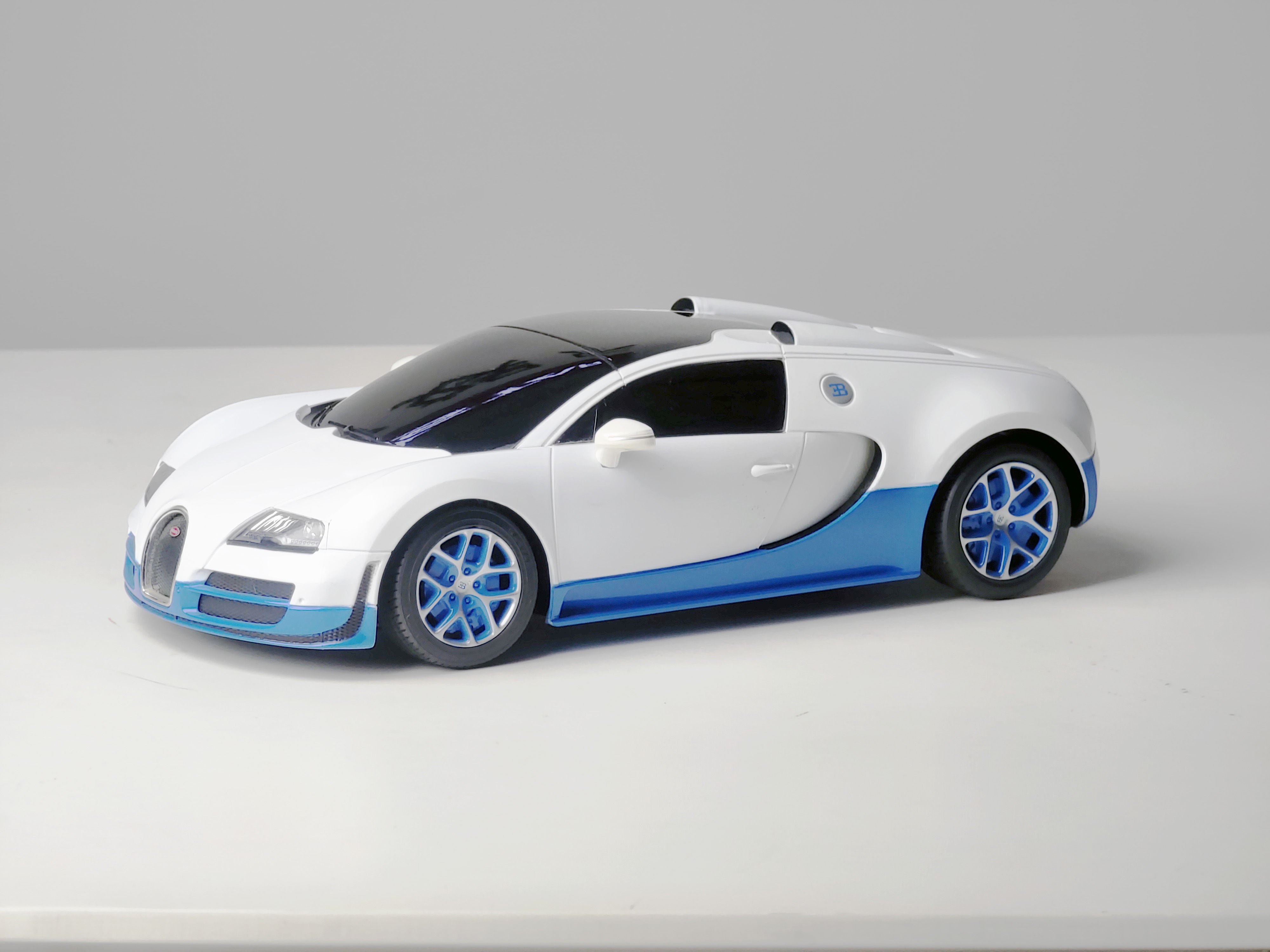 Bugatti Veyron - 1:18 R/C - White – KSKIDS AUTO